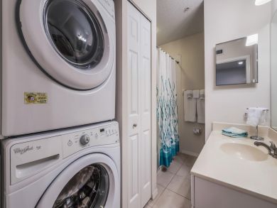 Anna Maria 2 Bedroom Vacation Condo Sleeps 4 Close to Beach