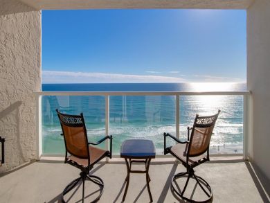 Stunning Beachfront Open Concept Condo Stunning Beachfront Open Concept Condo