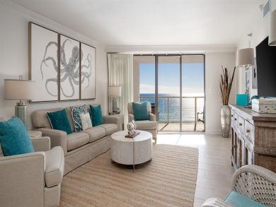 Stunning Beachfront Open Concept Condo Stunning Beachfront Open Concept Condo