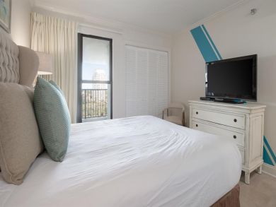 Stunning Beachfront Open Concept Condo Stunning Beachfront Open Concept Condo