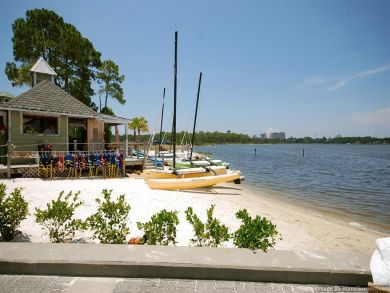 Stunning Beachfront Open Concept Condo Stunning Beachfront Open Concept Condo