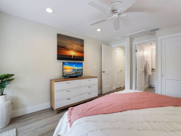 Anna Maria Vacation Rental Canal Front Beach House with Pool