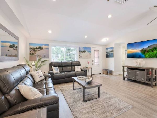 Anna Maria Vacation Rental Canal Front Beach House with Pool