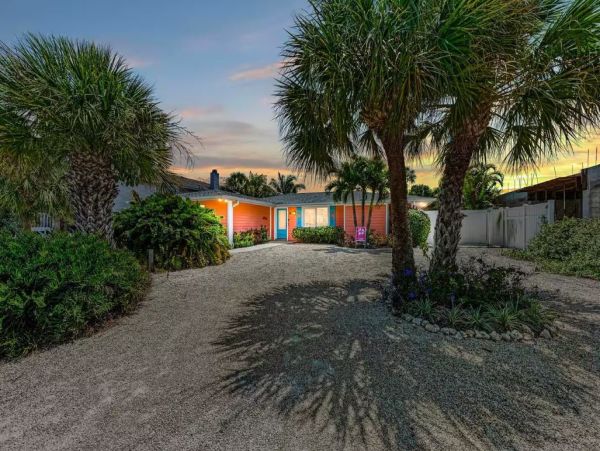 Anna Maria Vacation Rental Canal Front Beach House with Pool