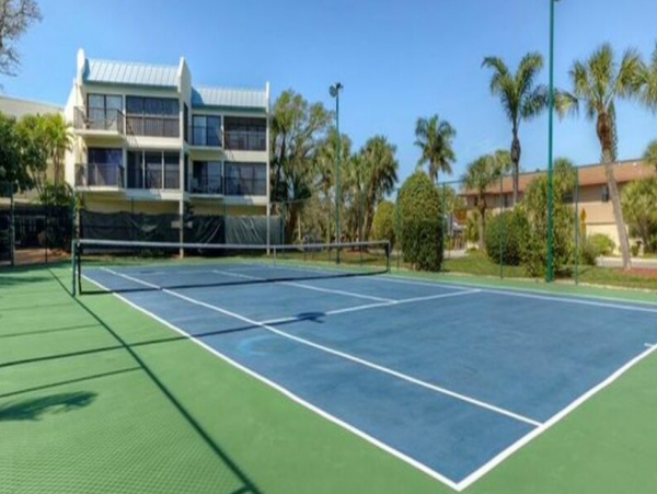 Holmes Beach Vacation Condo Two Bedrooms & Ocean Views