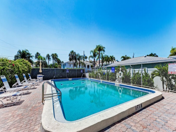 Holmes Beach Vacation Condo Two Bedrooms & Ocean Views