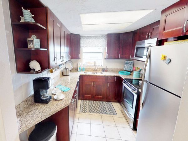 Short Walk to Beach Bradenton Vacation Condo Two Bedroom