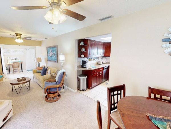 Short Walk to Beach Bradenton Vacation Condo Two Bedroom