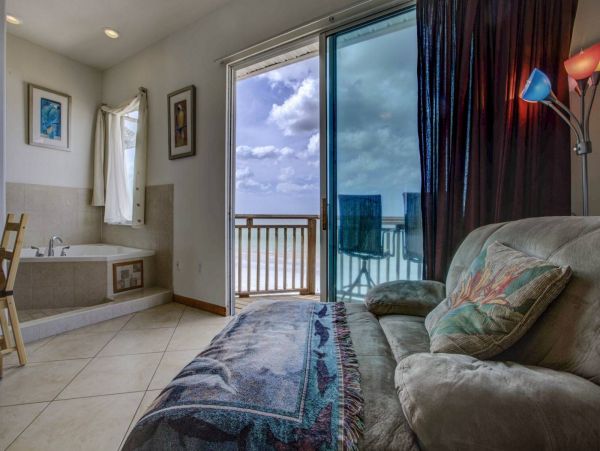 Bradenton Beach Vacation Condo One bedroom
