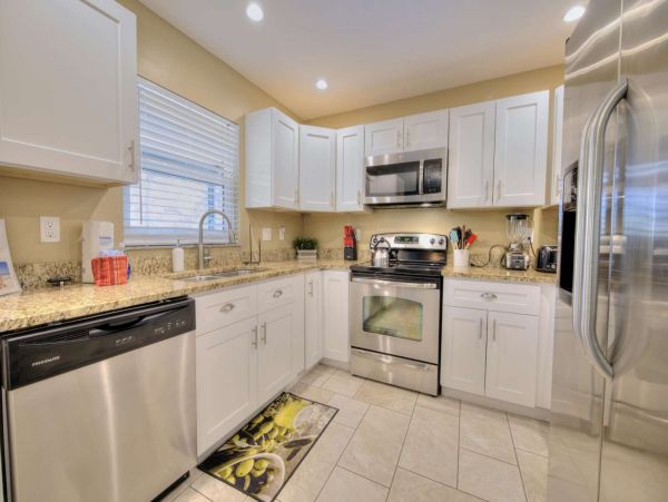 Bradenton 3 Bedroom Vacation Home With Private Pool Sleeps 6
