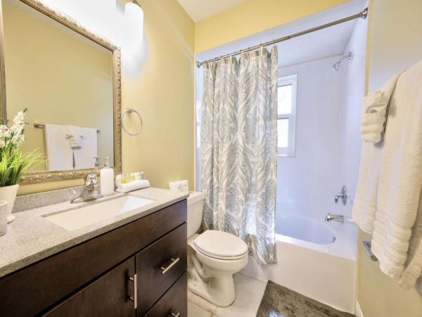Bradenton 3 Bedroom Vacation Home With Private Pool Sleeps 6