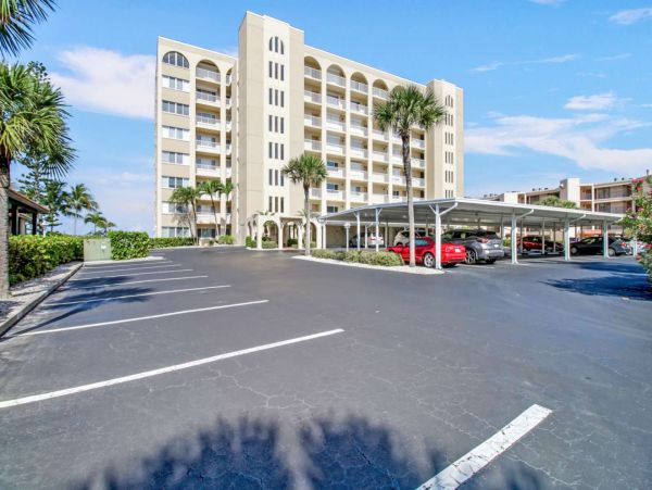 Bonita Springs Two Bedroom Beach Condo Sleeps Four Guests