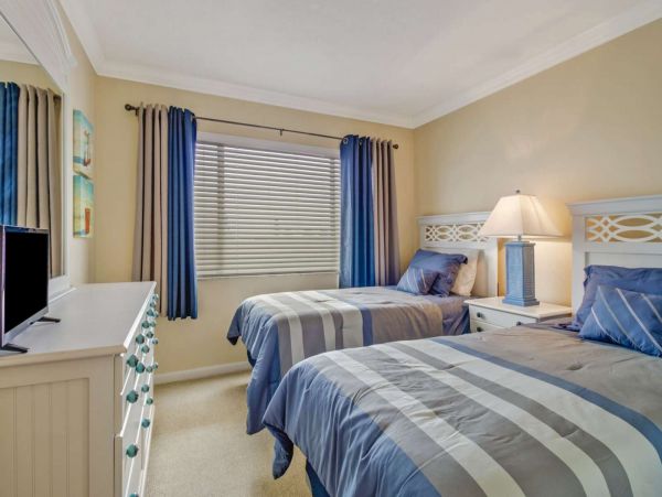 Bonita Springs Two Bedroom Beach Condo Sleeps Four Guests