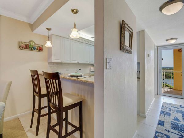 Bonita Springs Two Bedroom Beach Condo Sleeps Four Guests