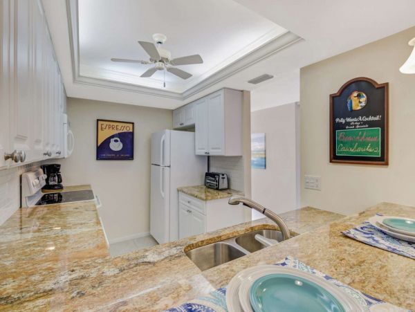 Bonita Springs Two Bedroom Beach Condo Sleeps Four Guests