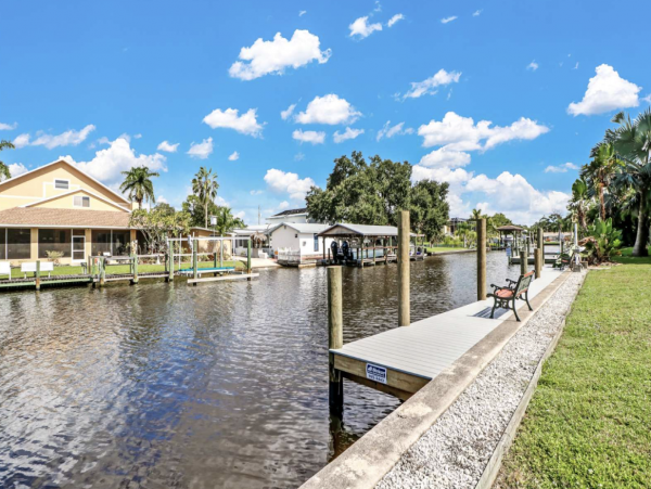 Bonita Springs Lovely Duplex Rent One or Both Sides