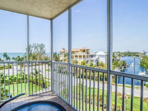Vacation Studio Condo Sleeps 4 Guests In Bonita Springs