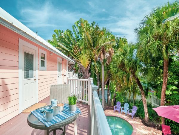 Anna Maria Island Vacation Rental Sleeps Six Guests