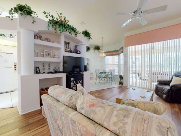 Cape Coral Vacation Pool Home with Three Bedrooms