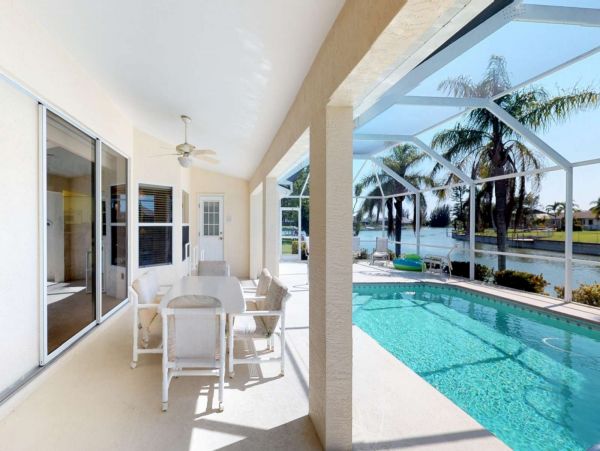 Cape Coral Vacation Pool Home with Three Bedrooms
