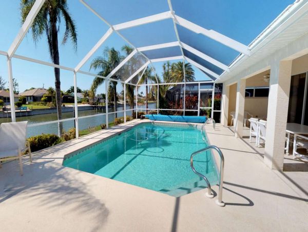 Cape Coral Vacation Pool Home with Three Bedrooms