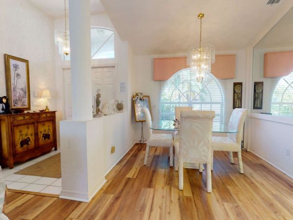 Cape Coral Vacation Pool Home with Three Bedrooms