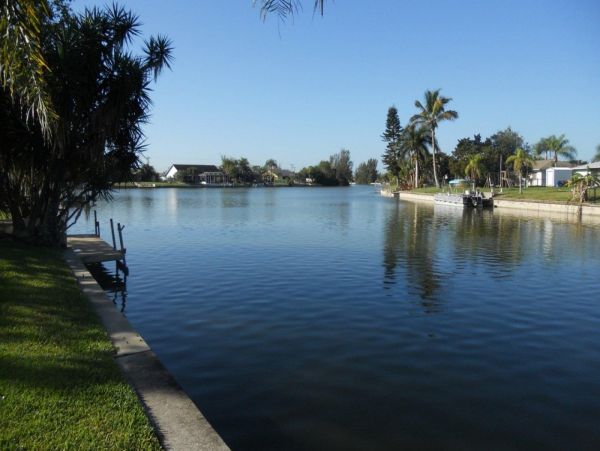Cape Coral Vacation Pool Home with Three Bedrooms