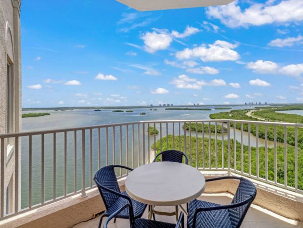 One Bedroom Penthouse with Spectacular Bay Views