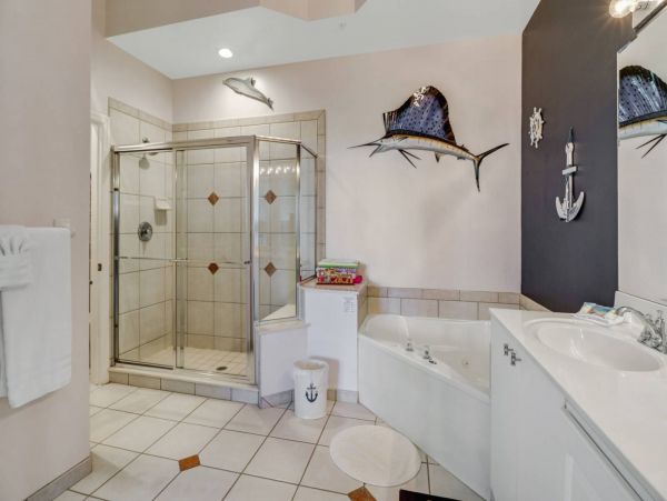 One Bedroom Penthouse with Spectacular Bay Views