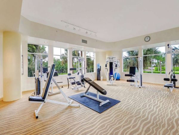 One Bedroom Penthouse with Spectacular Bay Views