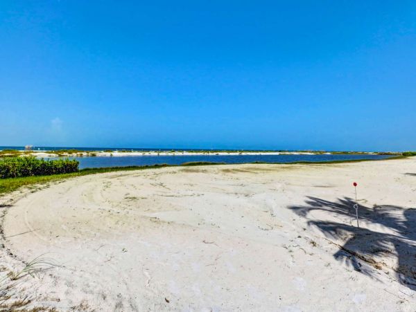 Three Bedroom Fort Myers Vacation Home Sleeps 6 Guests