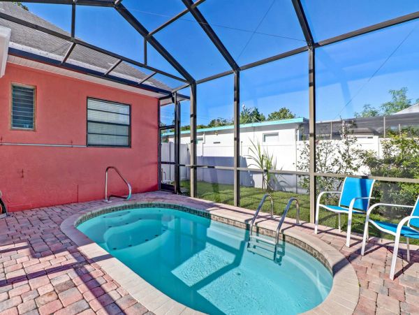 Three Bedroom Fort Myers Vacation Home Sleeps 6 Guests
