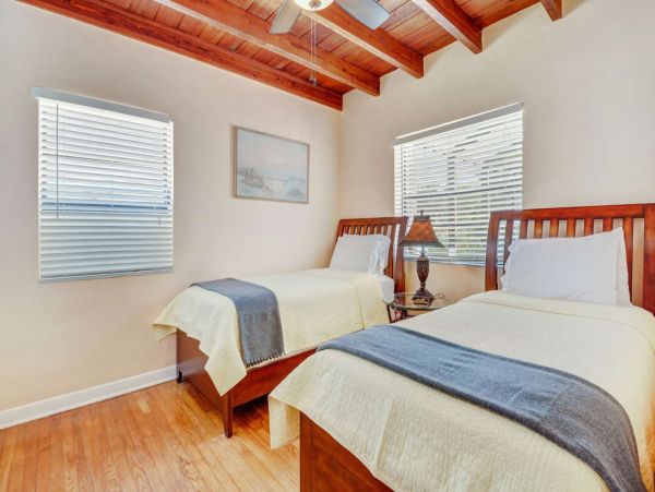 Three Bedroom Fort Myers Vacation Home Sleeps 6 Guests