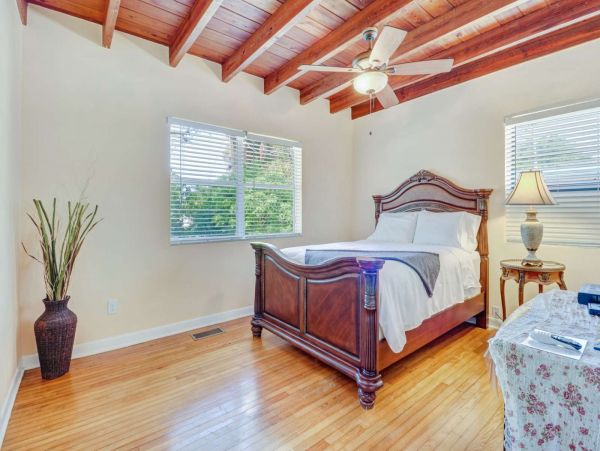 Three Bedroom Fort Myers Vacation Home Sleeps 6 Guests