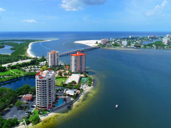 On Beach Fort Myers Vacation Condo One Bedroom