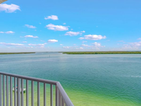 On Beach Fort Myers Vacation Condo One Bedroom