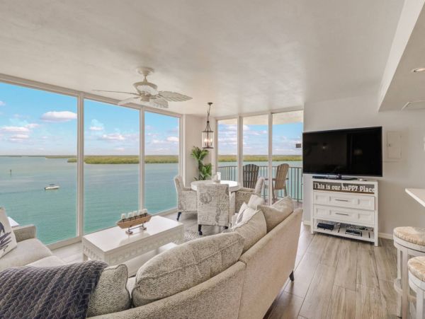 On Beach Fort Myers Vacation Condo One Bedroom