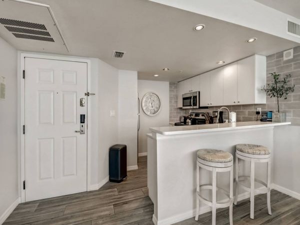 On Beach Fort Myers Vacation Condo One Bedroom