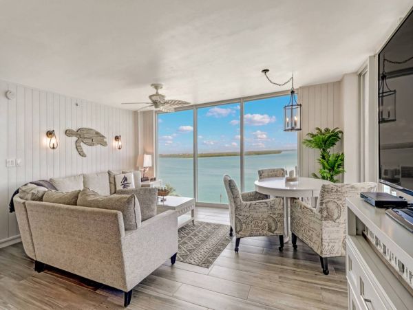 On Beach Fort Myers Vacation Condo One Bedroom
