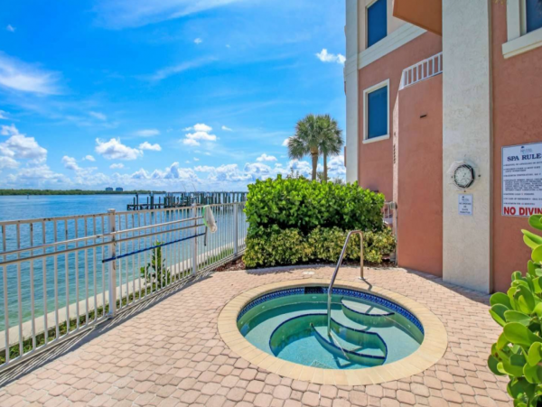 Lovely Fort Myers Beach Vacation Condo Bay View