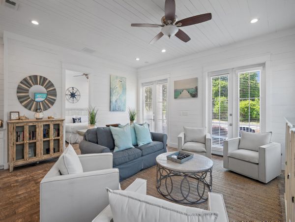 Luxury 7 Bedrooms Walk to Beach Home in Destin