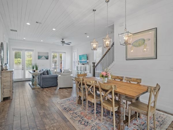 Luxury 7 Bedrooms Walk to Beach Home in Destin