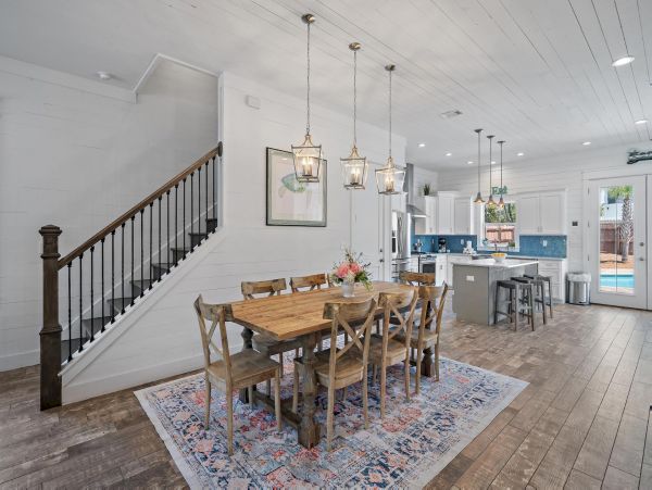 Luxury 7 Bedrooms Walk to Beach Home in Destin