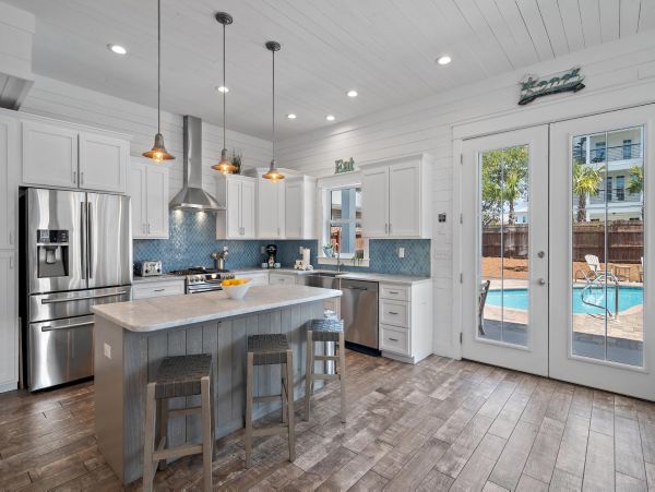 Luxury 7 Bedrooms Walk to Beach Home in Destin