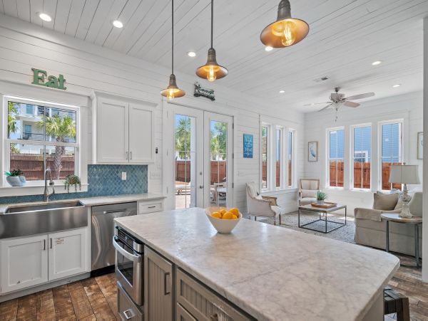 Luxury 7 Bedrooms Walk to Beach Home in Destin