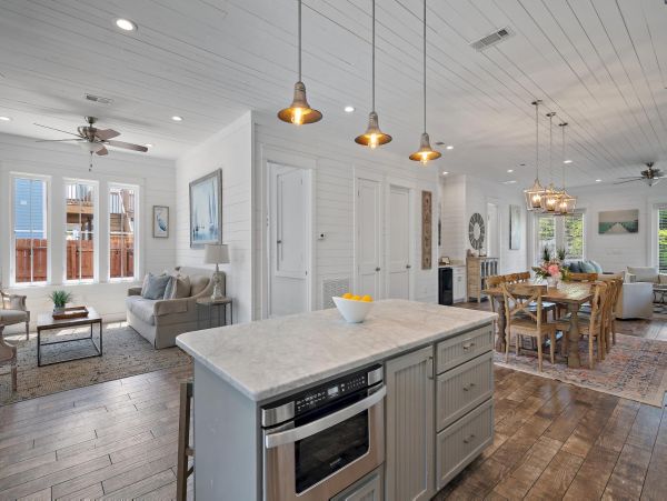 Luxury 7 Bedrooms Walk to Beach Home in Destin
