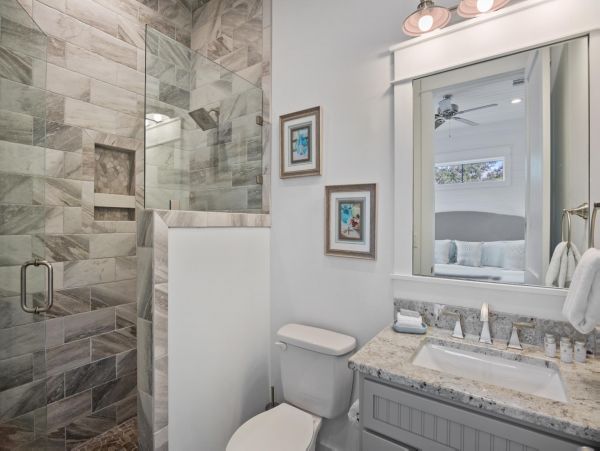 Luxury 7 Bedrooms Walk to Beach Home in Destin