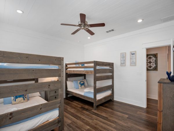 Luxury 7 Bedrooms Walk to Beach Home in Destin
