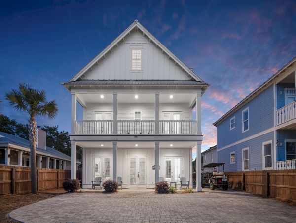 Luxury 7 Bedrooms Walk to Beach Home in Destin