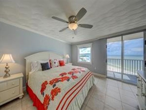 Siesta Key Vacation Condo on Beach